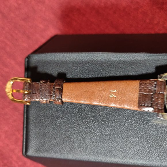 Amaze-Zing (B1) Sale!!: #13 Rumours Ornate Quartz Watch - Picture 2 of 8